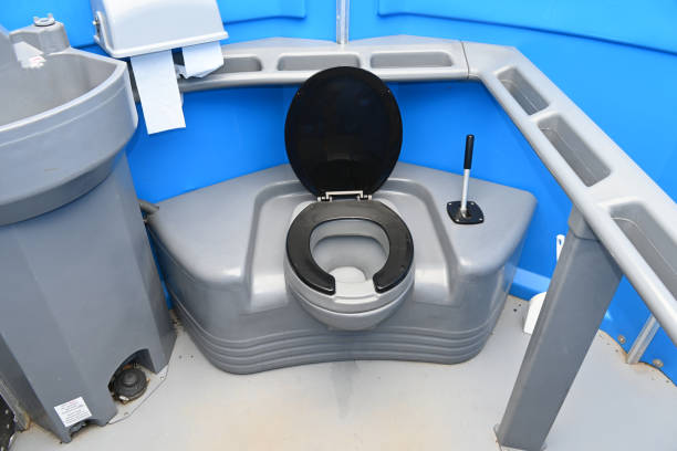 Portable Toilet Options We Offer in Pratt, KS